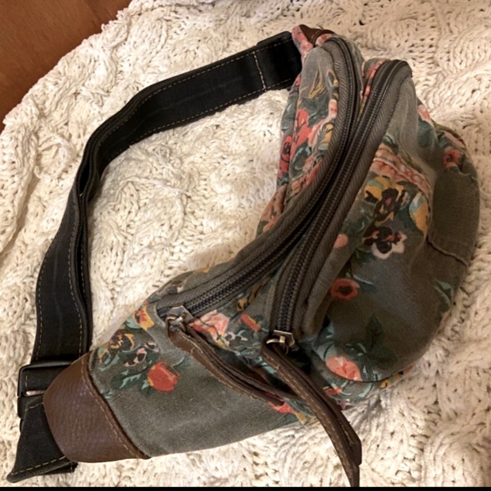 Joe Boxer Floral Fanny Pack